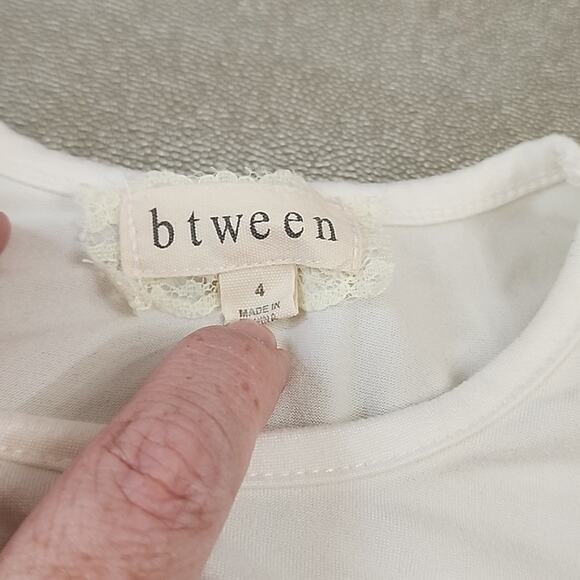 btween Christmas/Holiday Outfit, Size 4 - Picture 4 of 8